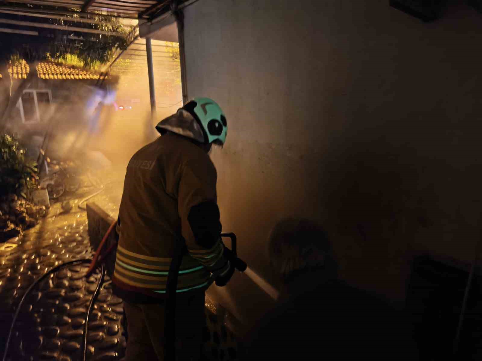 Arsuz’da evin bodrumunda yangın çıktı
