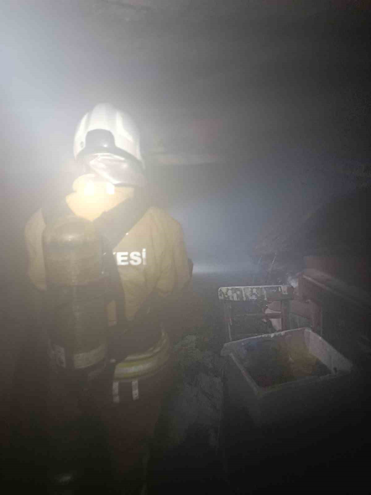 Arsuz’da evin bodrumunda yangın çıktı
