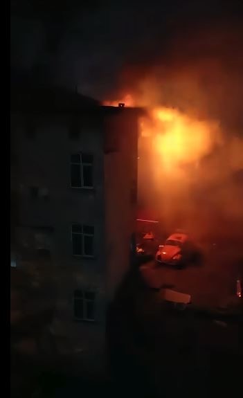 Artvin Hopa’da apartman dairesinde yangın paniği
