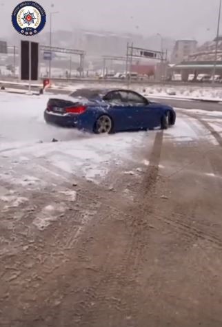 Artvin’de kırmızı ışık ihlali ve drift yapan sürücülere ceza yağdı
