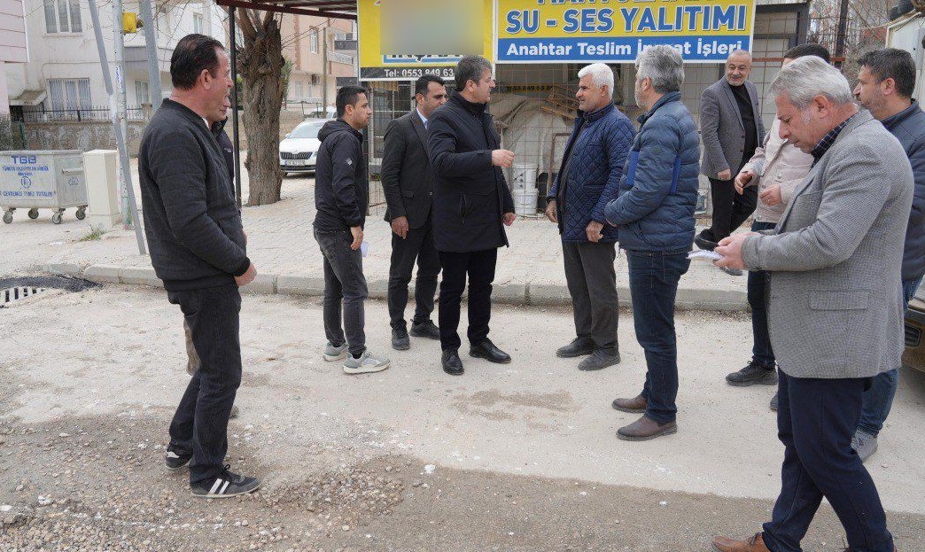 Arzumkent Caddesinde asfalt serimi başladı
