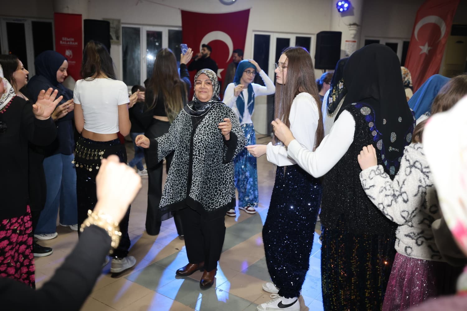 Aşağiçobanisa’da Şalvar Gecesi coşkusu
