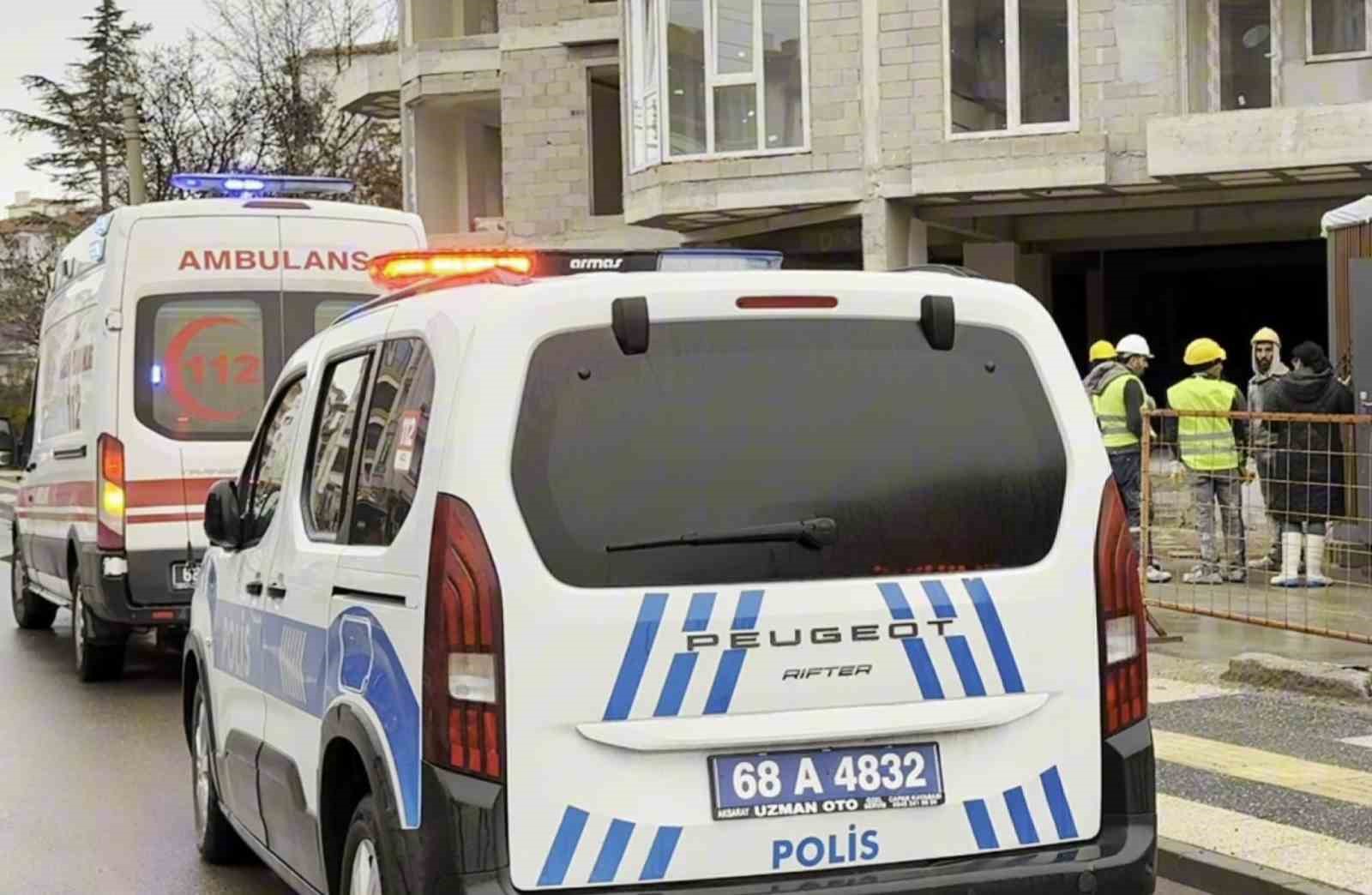 Asansör boşluğuna düşen inşaat işçisi ağır yaralandı
