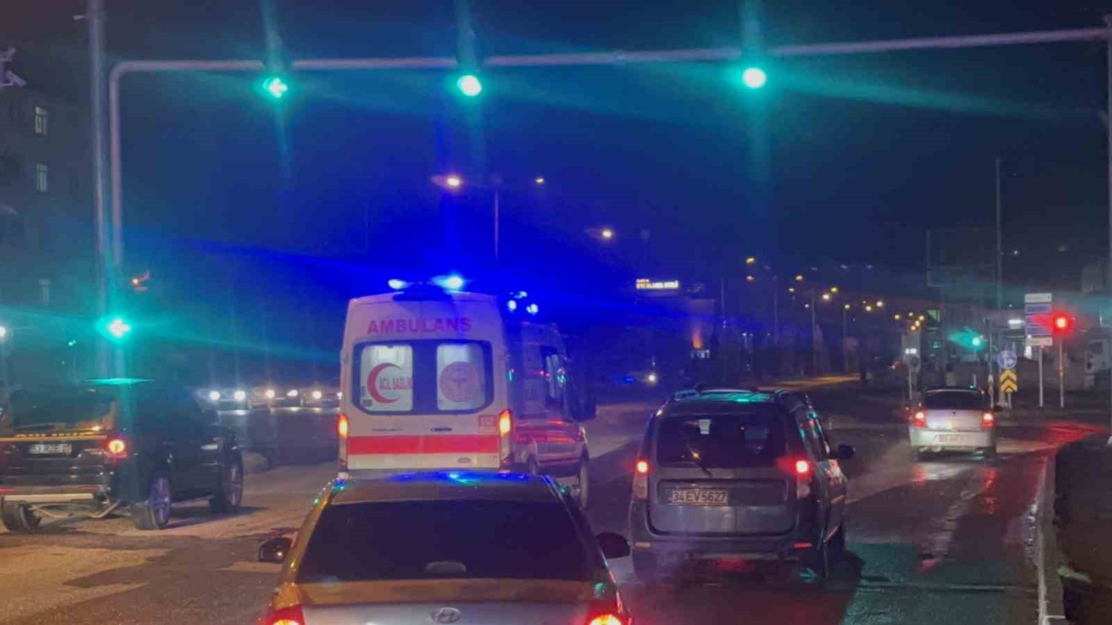 Asansörde mahsur kaldılar, eve gelince hastanelik oldular
