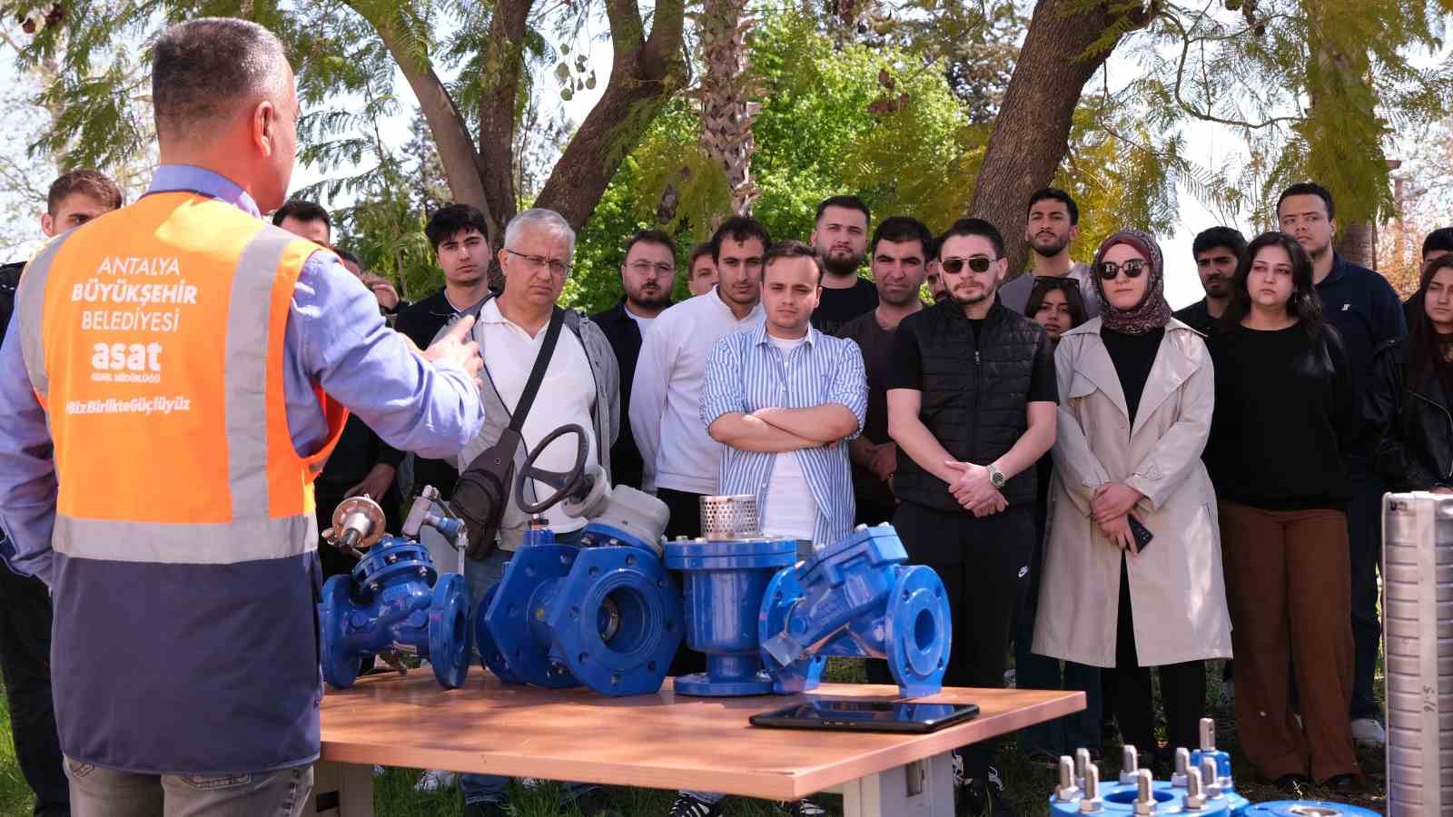 ASAT farklı yaş gruplarına suyun önemini anlatıyor
ASAT farklı yaş gruplarına suyun önemini anlatıyor