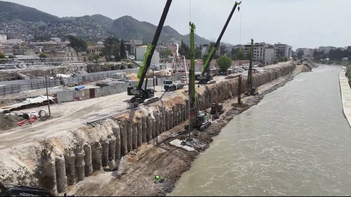 Asi Nehri ıslah ve taşkın önleme projesinde çalışmalar sürüyor
