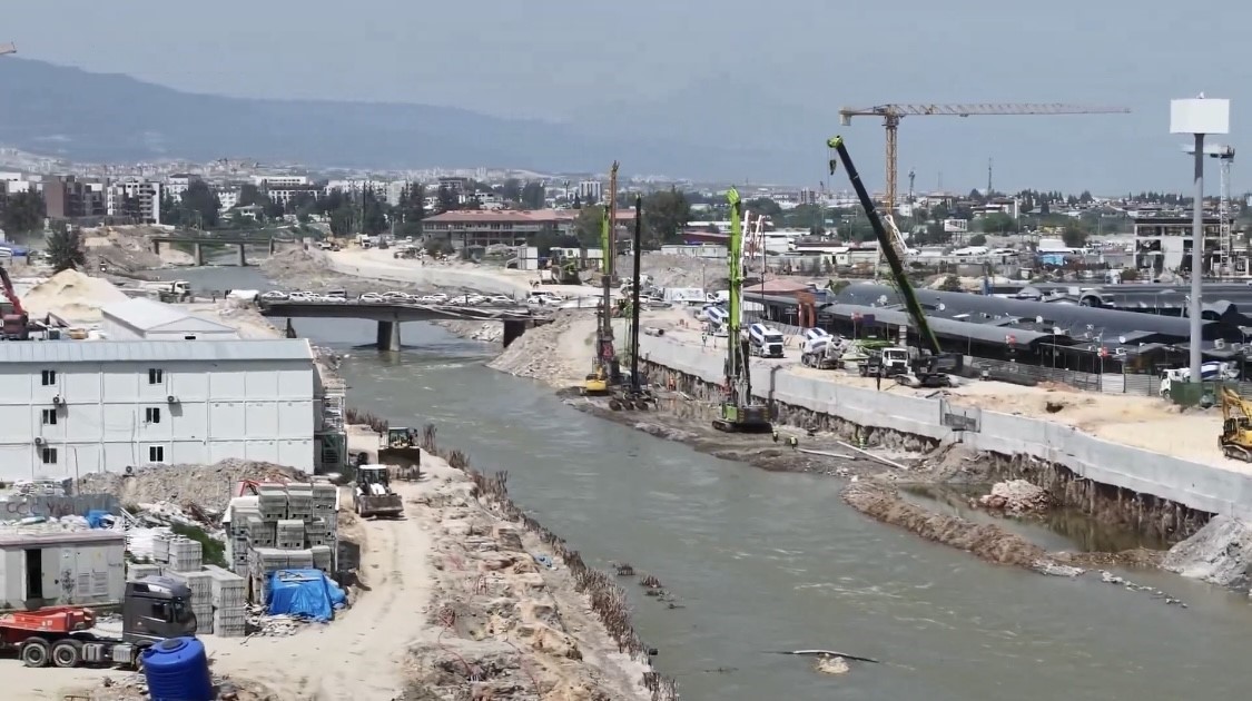 Asi Nehri ıslah ve taşkın önleme projesinde çalışmalar sürüyor

