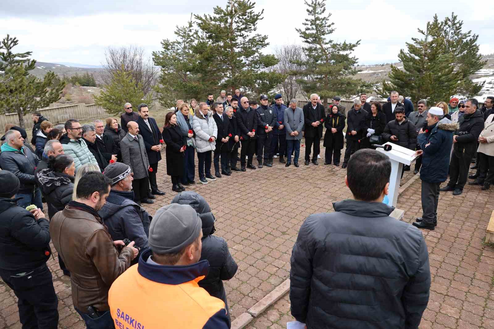 Aşık Veysel 53 yıl sonra da unutulmadı
