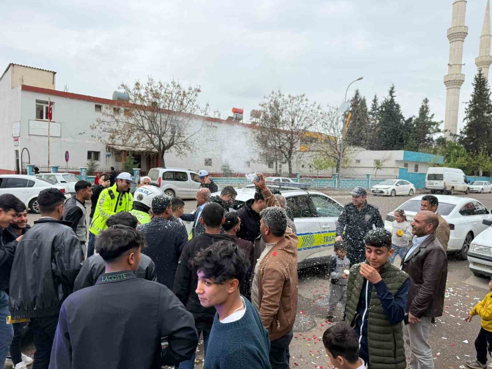 Asılsız ihbardan sürpriz pasta çıktı
