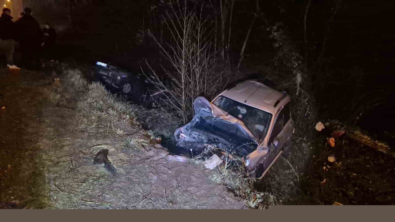 Aşırı yağış kazayı beraberinde getirdi: 6 kişi yaralandı
