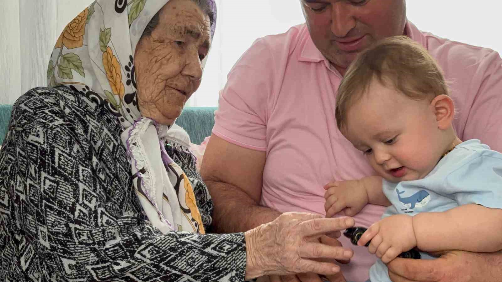 Asırlık ömründe 187 bayram gördü
