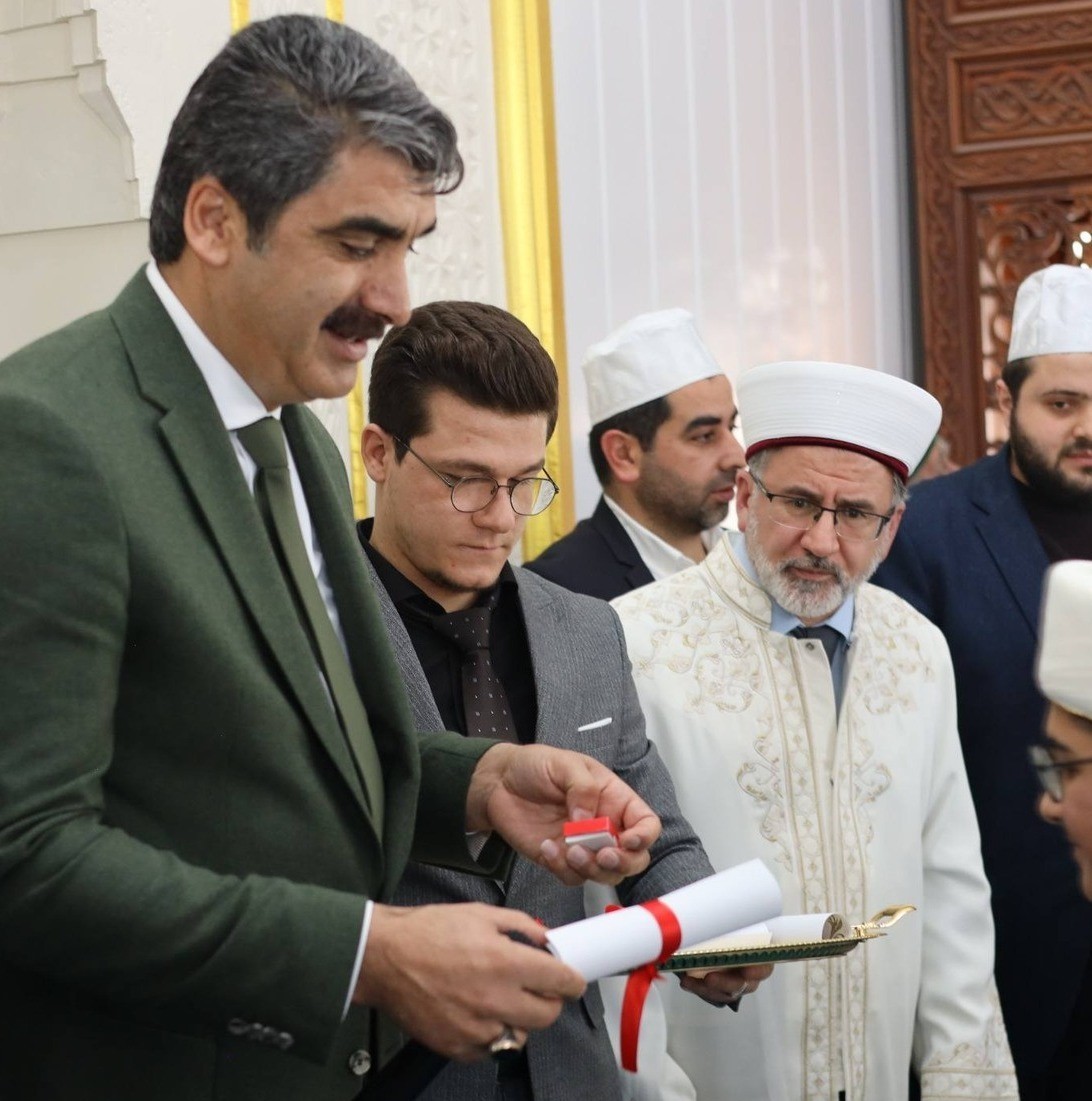 Aşkale’de 25 genç hafız icazetini aldı
