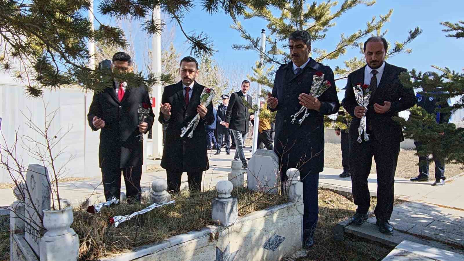 Aşkale’de Çanakkale şehitleri dualarla anıldı
