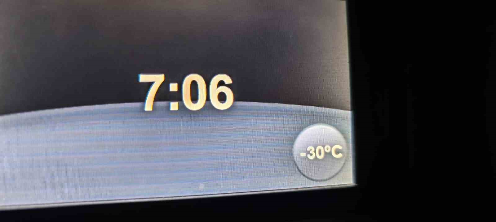 Aşkale’de Sibirya soğukları: Termometreler -30’u gösterdi
