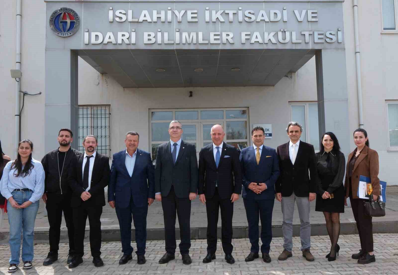 ASO Başkanı Ardıç: "Gençlerimizde gördüğüm umut ve kararlılık, ülkemizin geleceğine dair en büyük güvencemizdir"
