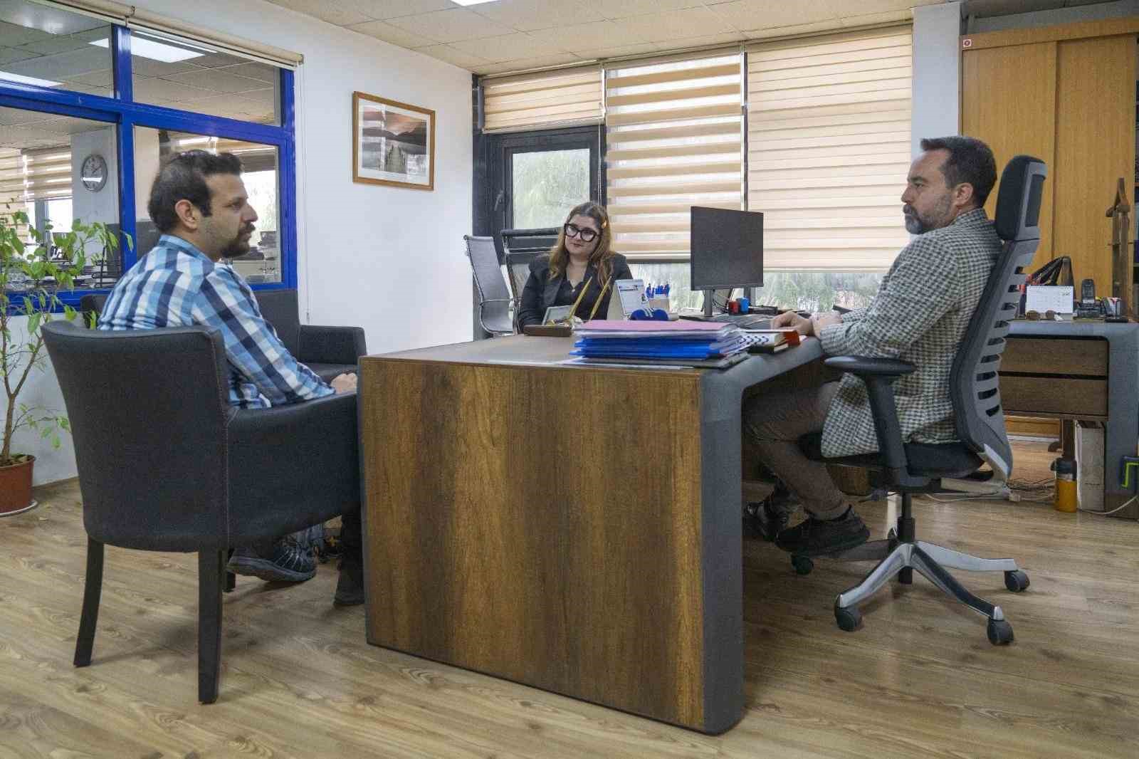 Asperger sendromlu yüksek mühendis, Eşrefpaşa Hastanesi’nde görevde
