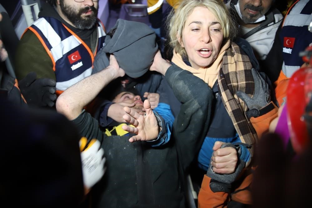 Asrın felaketinde idrarını içerek hayatta kalmıştı: Aradan geçen 3 yıla rağmen o günleri unutamıyor
