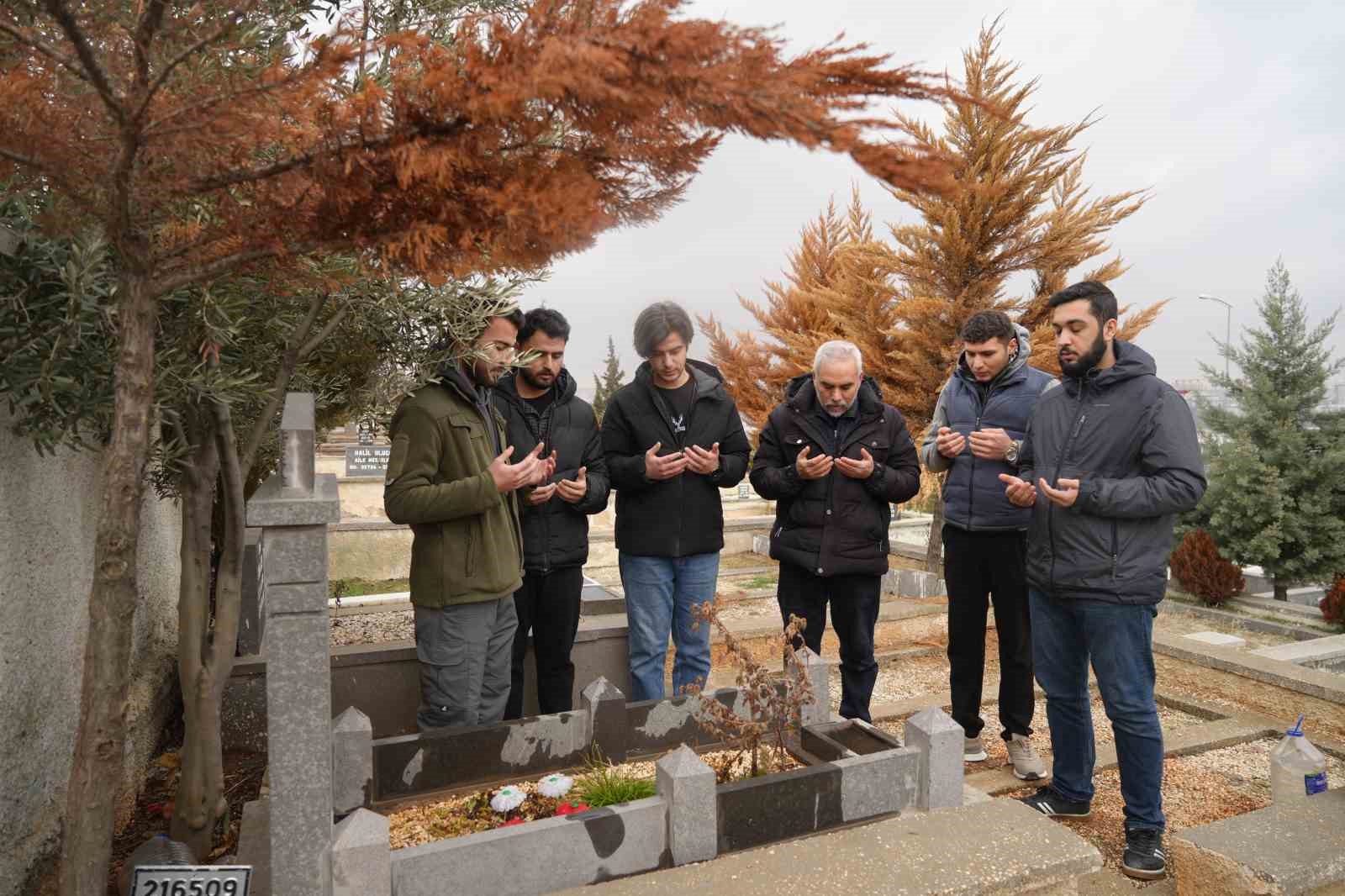 Asrın felaketinde oğlunu kaybeden baba: "Biz hala 6 Şubat’tayız"
