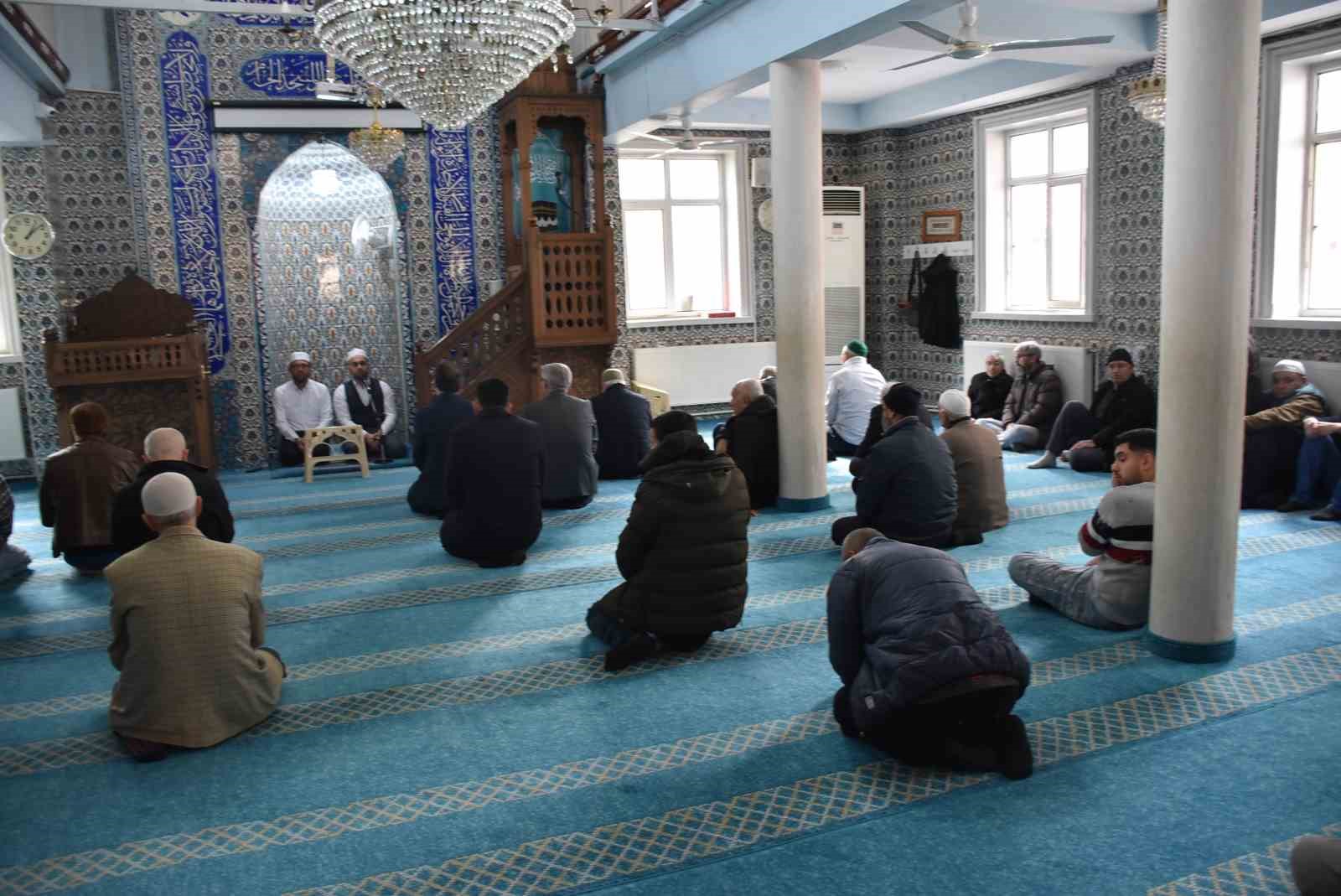 Asrın felaketinin 3’üncü yılında Salihli’de yürekler aynı duada buluştu
