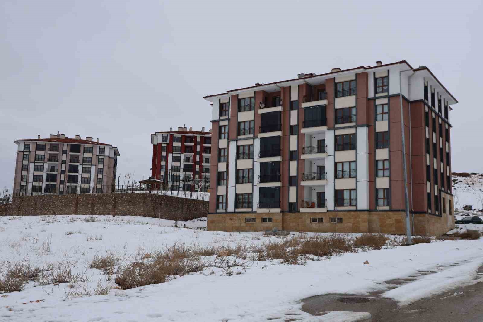 Asrın inşasında Elazığ’da 14 bin konut yapıldı
