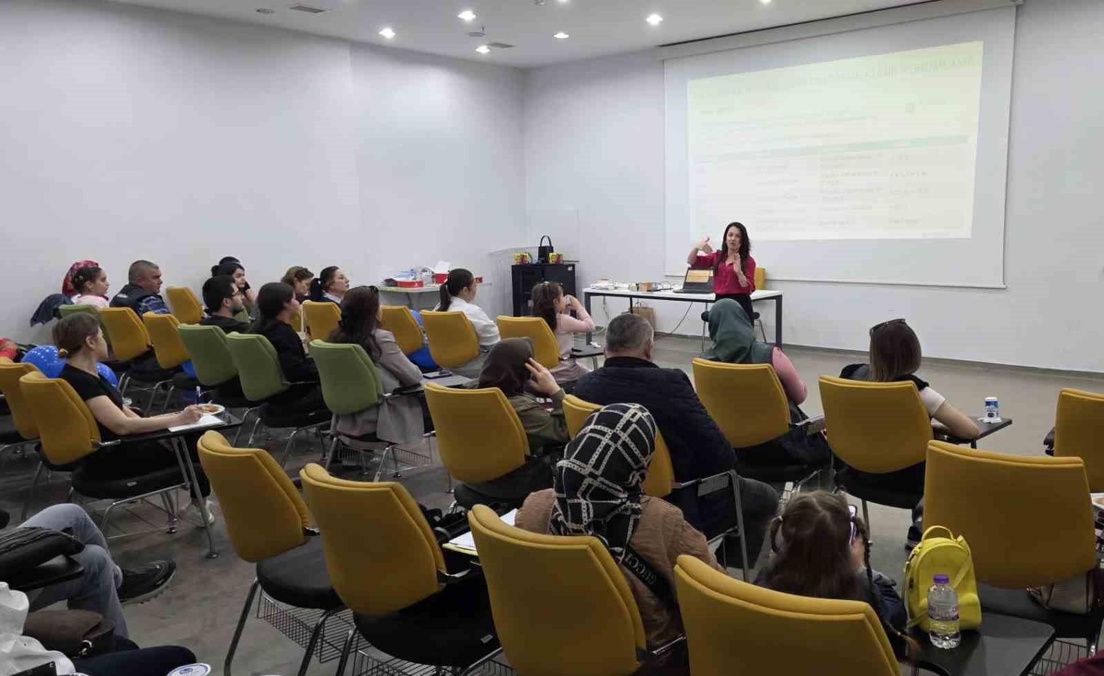 ASSİM’de diyabet teknolojileri eğitimi verildi
