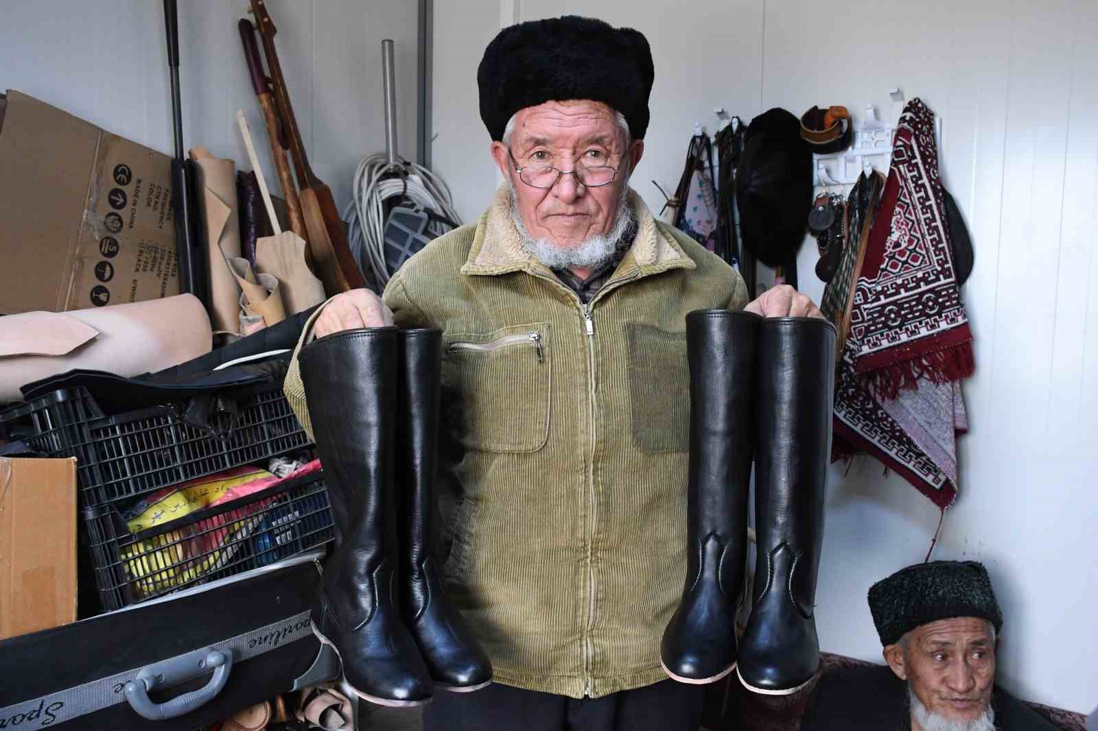 Ata mesleği zamana direniyor: Yozgat’ta Kırgızların deri işlemeciliği yok olma tehlikesiyle karşı karşıya
