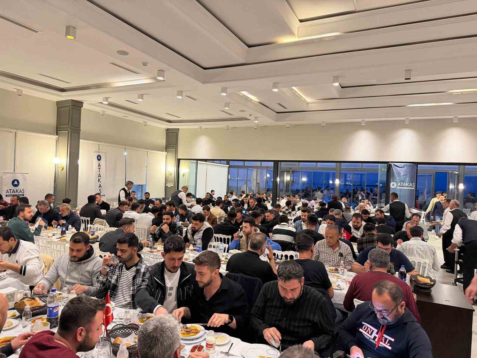 Atakaş ailesi iftar sofrasında buluştu
