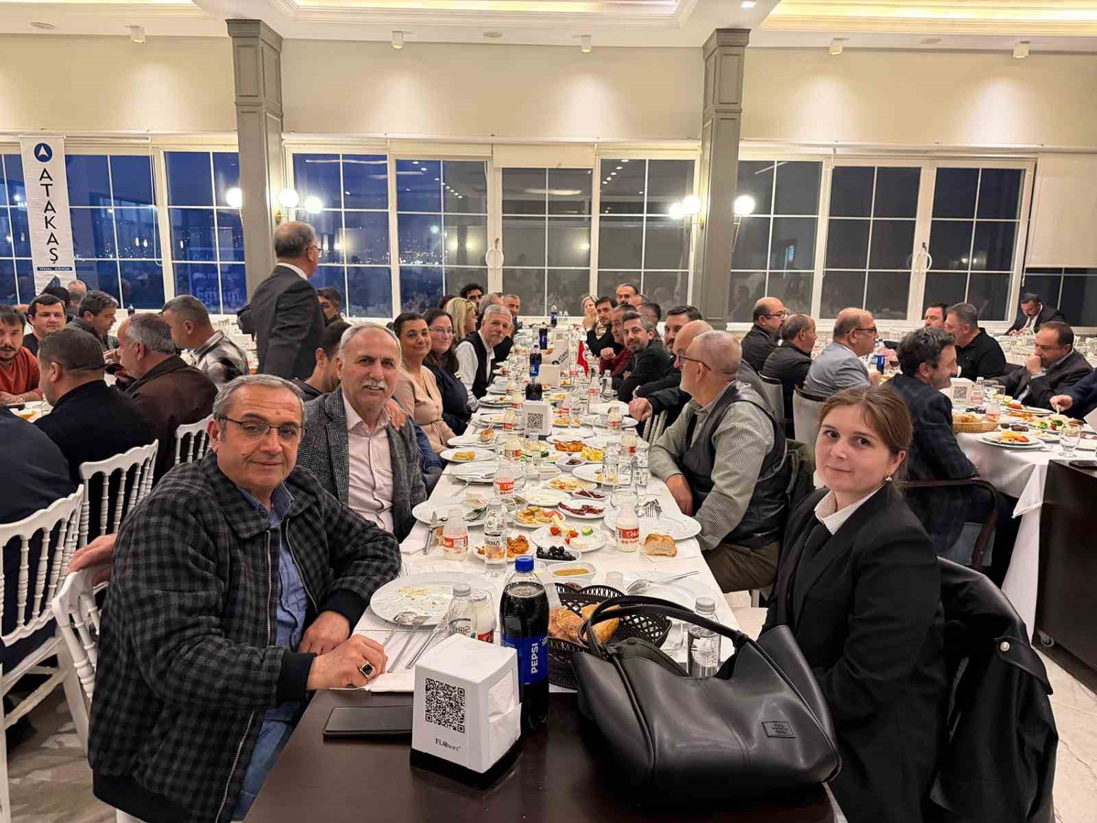 Atakaş ailesi iftar sofrasında buluştu
