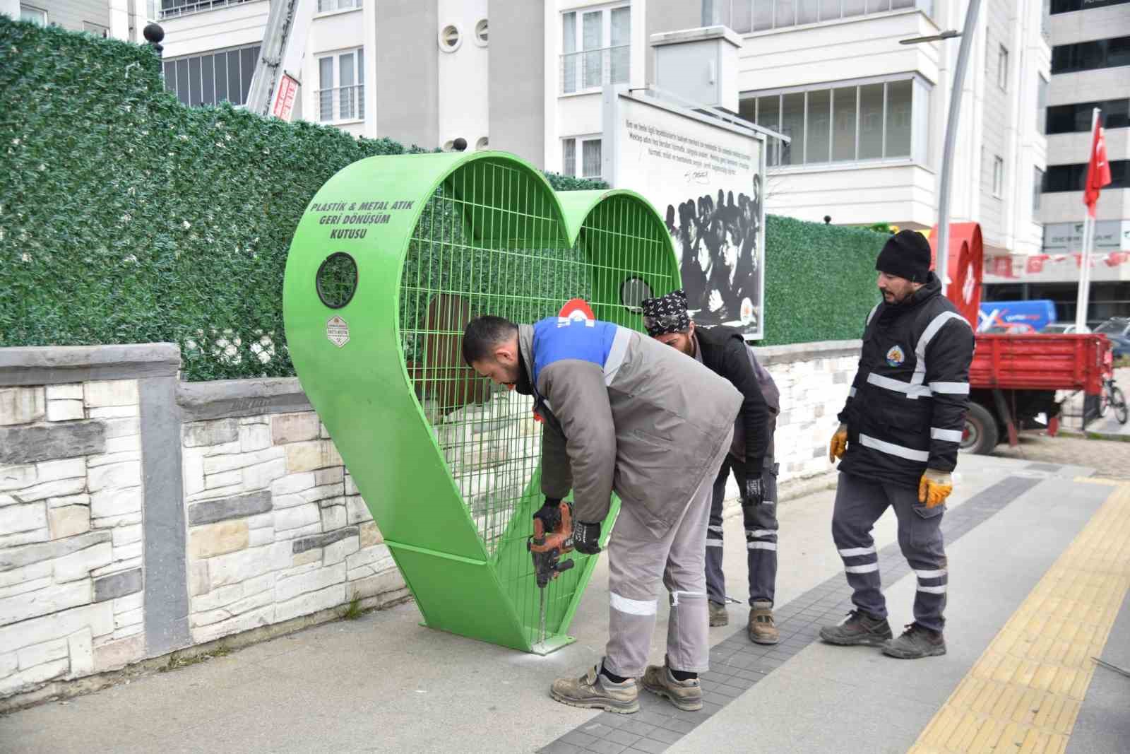 Atakum’a doğa dostu geri dönüşüm kutuları
