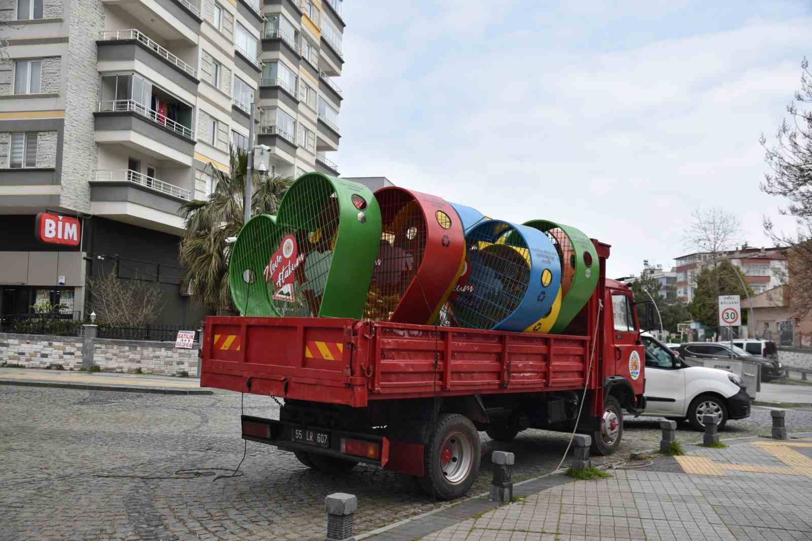 Atakum’a doğa dostu geri dönüşüm kutuları
