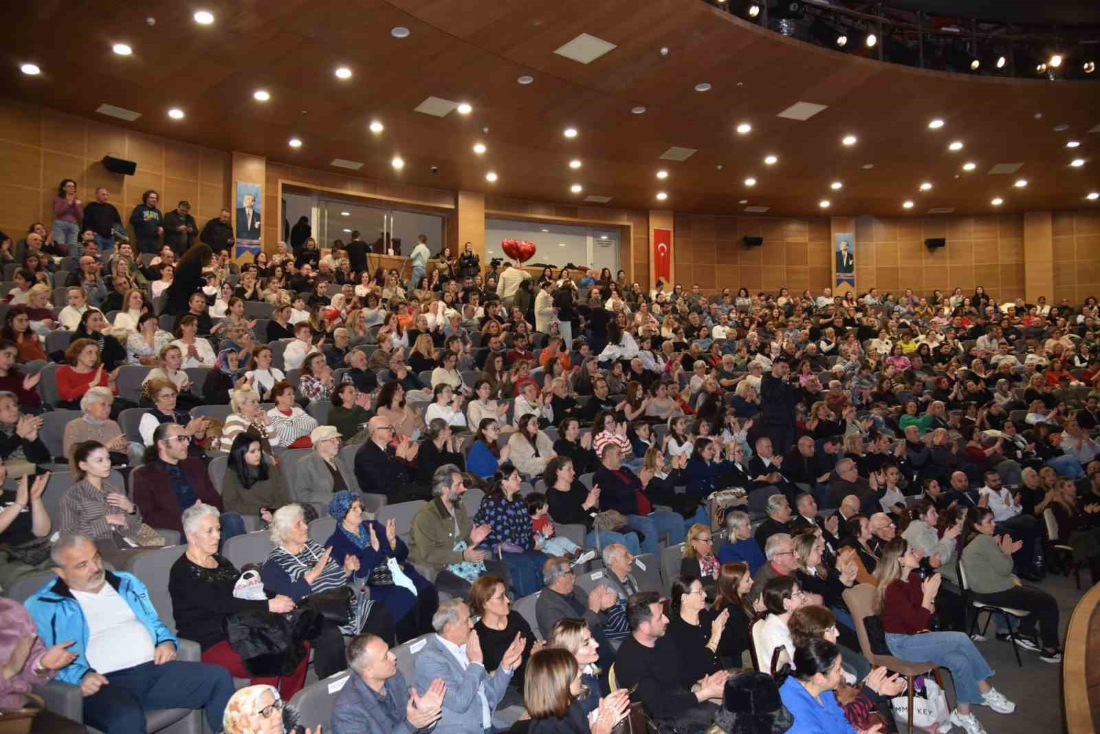 Atakum’da Edip Akbayram ve Volkan Konak anıldı
