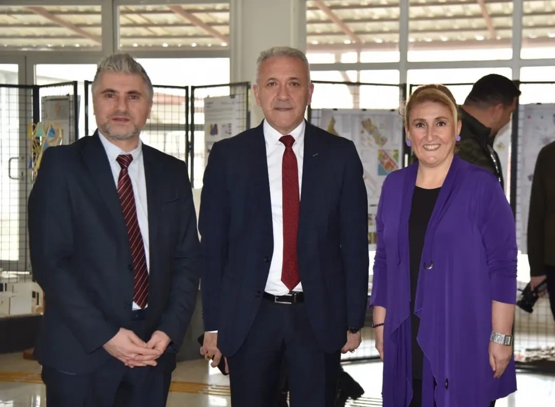 Atakum’da engellilerin sorunlarına dikkat çekildi
Atakum’da engellilerin sorunlarına dikkat çekildi