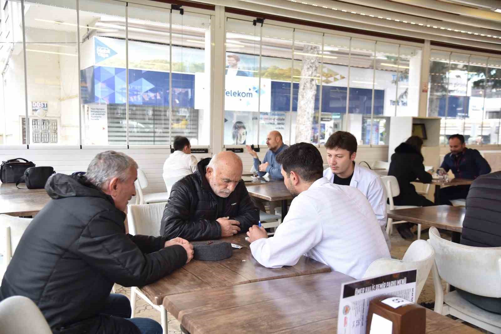 Atakum’da ücretsiz sağlık taramasına vatandaşlardan yoğun ilgi
Atakum’da ücretsiz sağlık taramasına vatandaşlardan yoğun ilgi