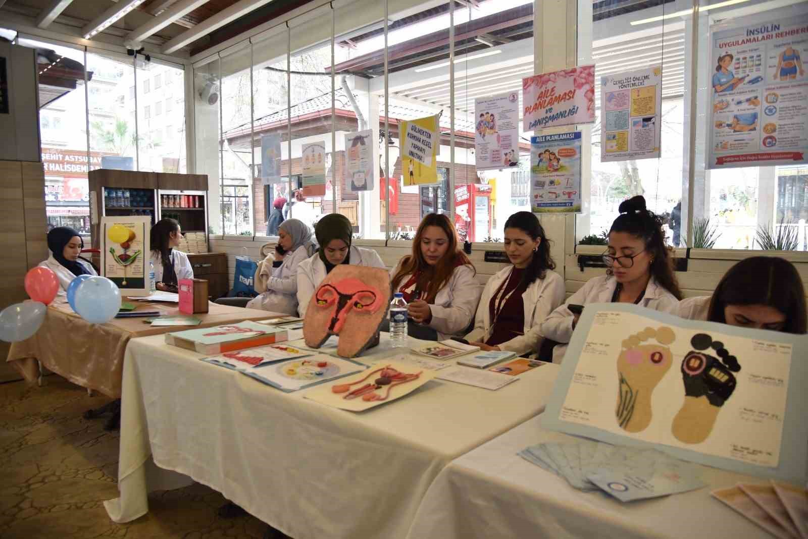 Atakum’da ücretsiz sağlık taramasına vatandaşlardan yoğun ilgi
Atakum’da ücretsiz sağlık taramasına vatandaşlardan yoğun ilgi