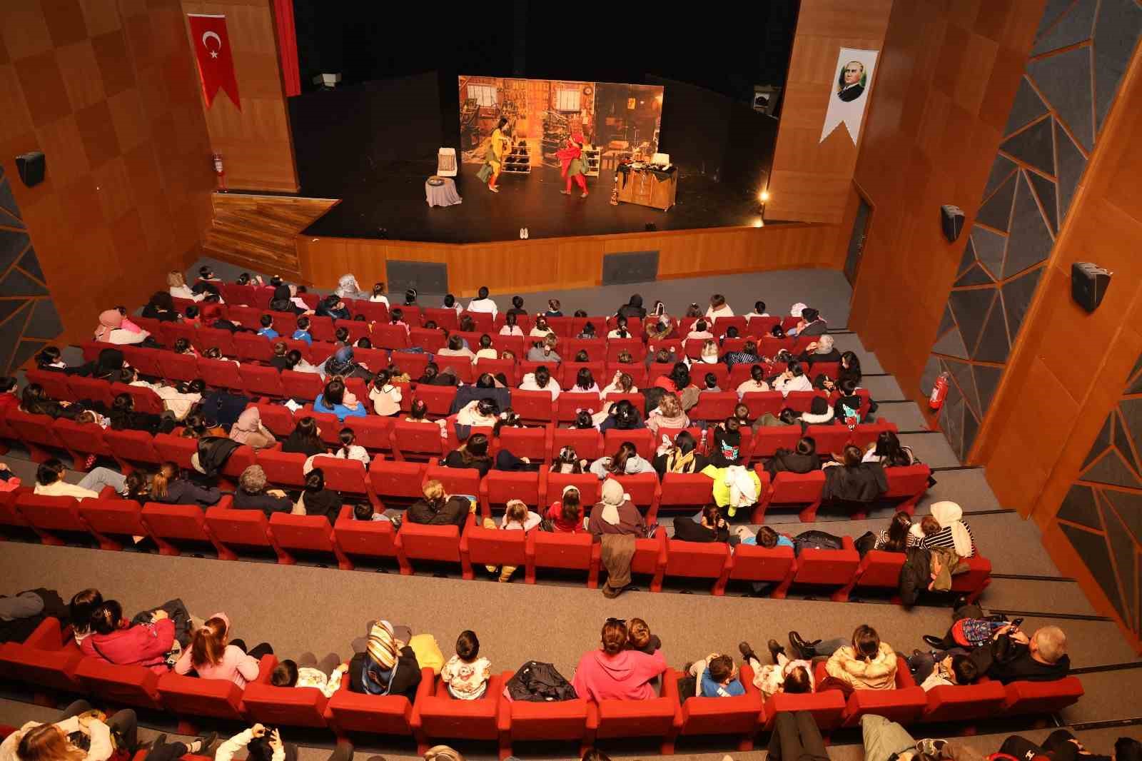 Ataşehir Belediyesi’nden çocuklara sanat ve eğlence dolu sömestr şenliği
