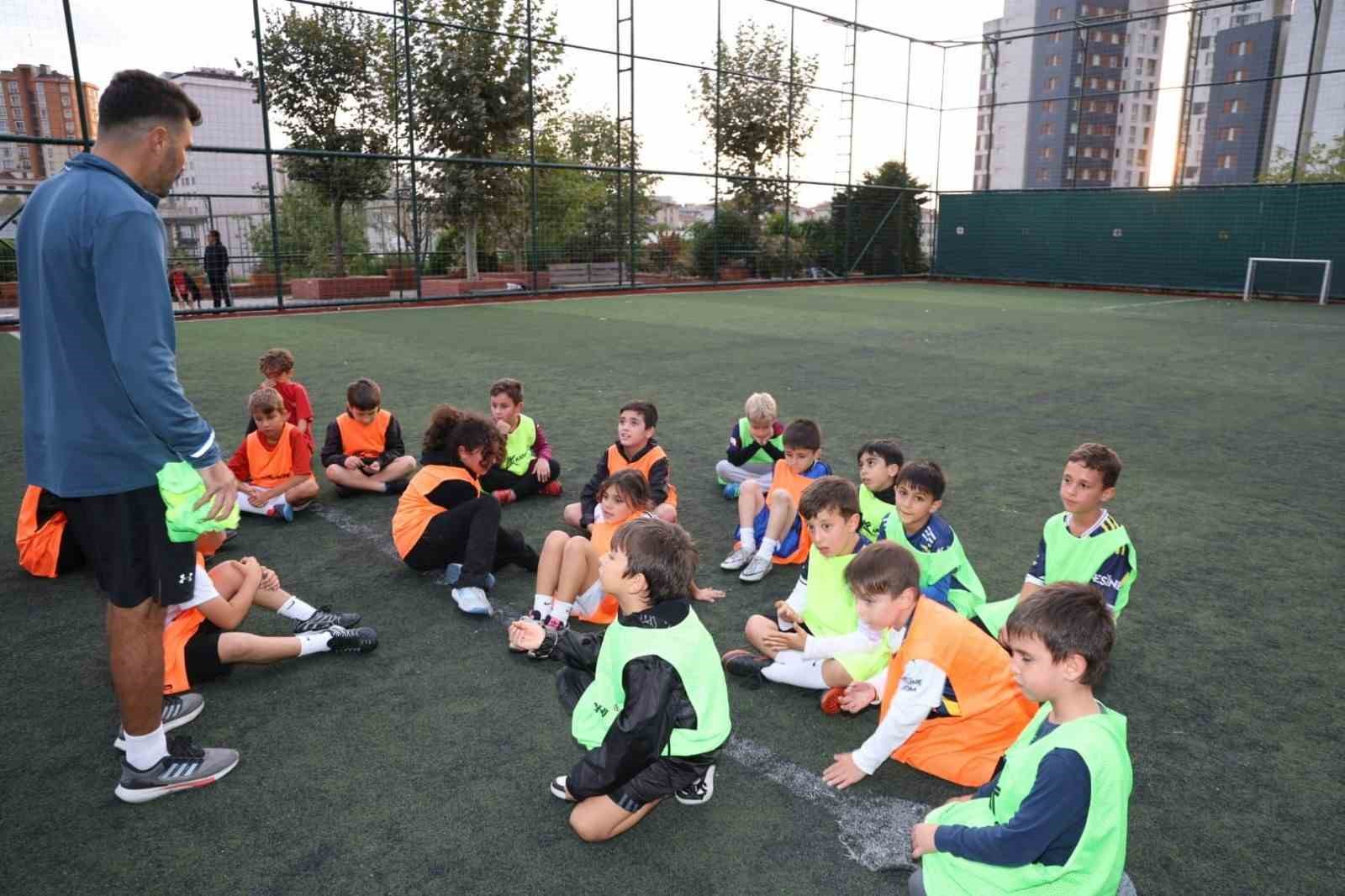 Ataşehir’de kış sporla geçecek: 2026 Kış Spor Eğitimleri başlıyor
