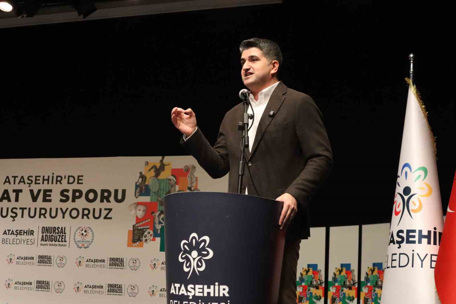 Ataşehir’de sanat ve spor alanında ünlü isimleri buluşturan panel
Ataşehir’de sanat ve spor alanında ünlü isimleri buluşturan panel