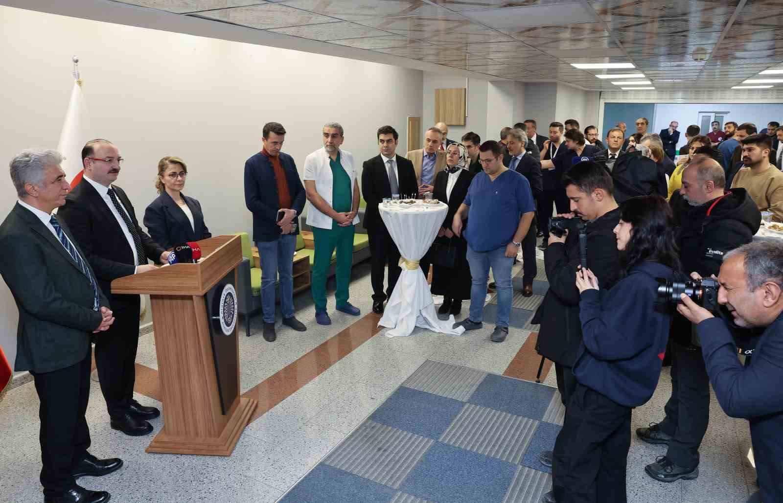 Atatürk Üniversitesi Araştırma Hastanesinde yeni nesil anjiyografi cihazı hizmete alındı
