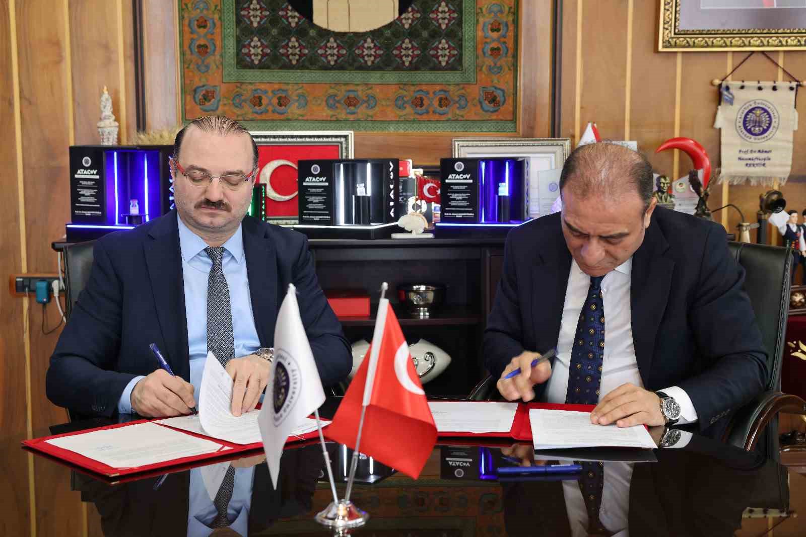 Atatürk Üniversitesi personeline tarihi promosyon anlaşması
Atatürk Üniversitesi personeline tarihi promosyon anlaşması