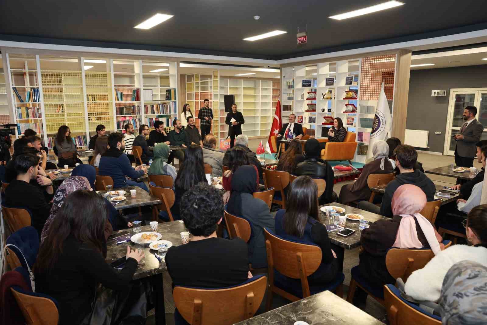 Atatürk Üniversitesinde millî teknoloji ve girişimcilik buluşması
Atatürk Üniversitesinde millî teknoloji ve girişimcilik buluşması
