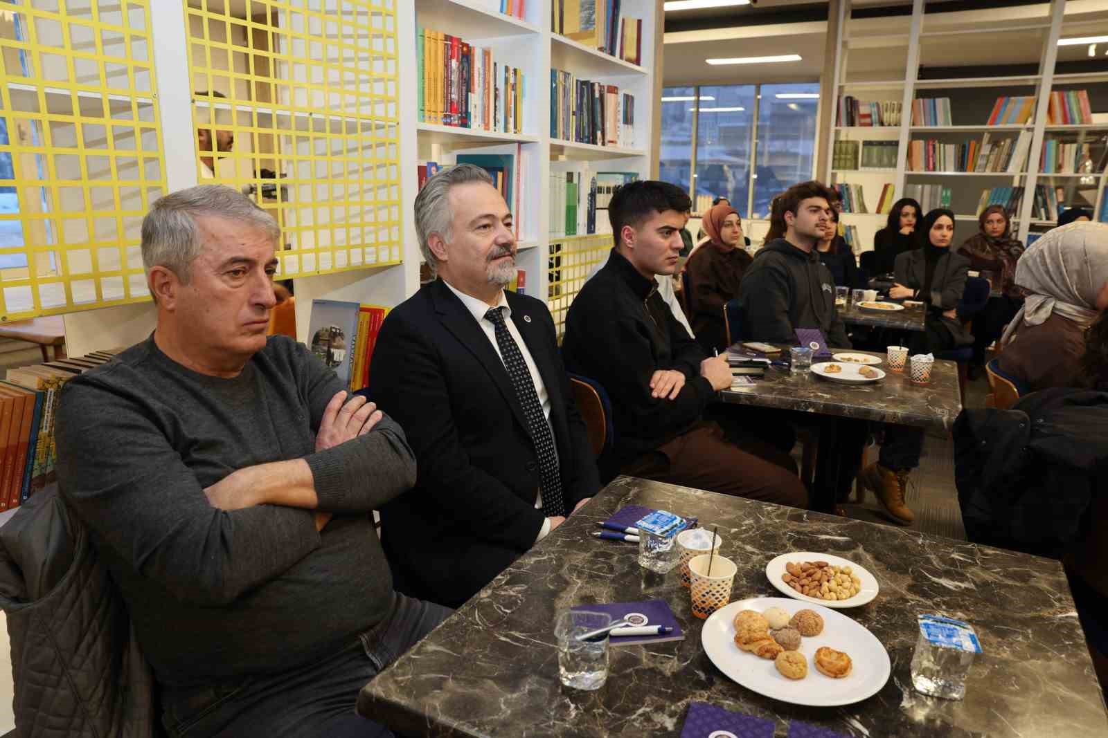 Atatürk Üniversitesinde millî teknoloji ve girişimcilik buluşması
Atatürk Üniversitesinde millî teknoloji ve girişimcilik buluşması