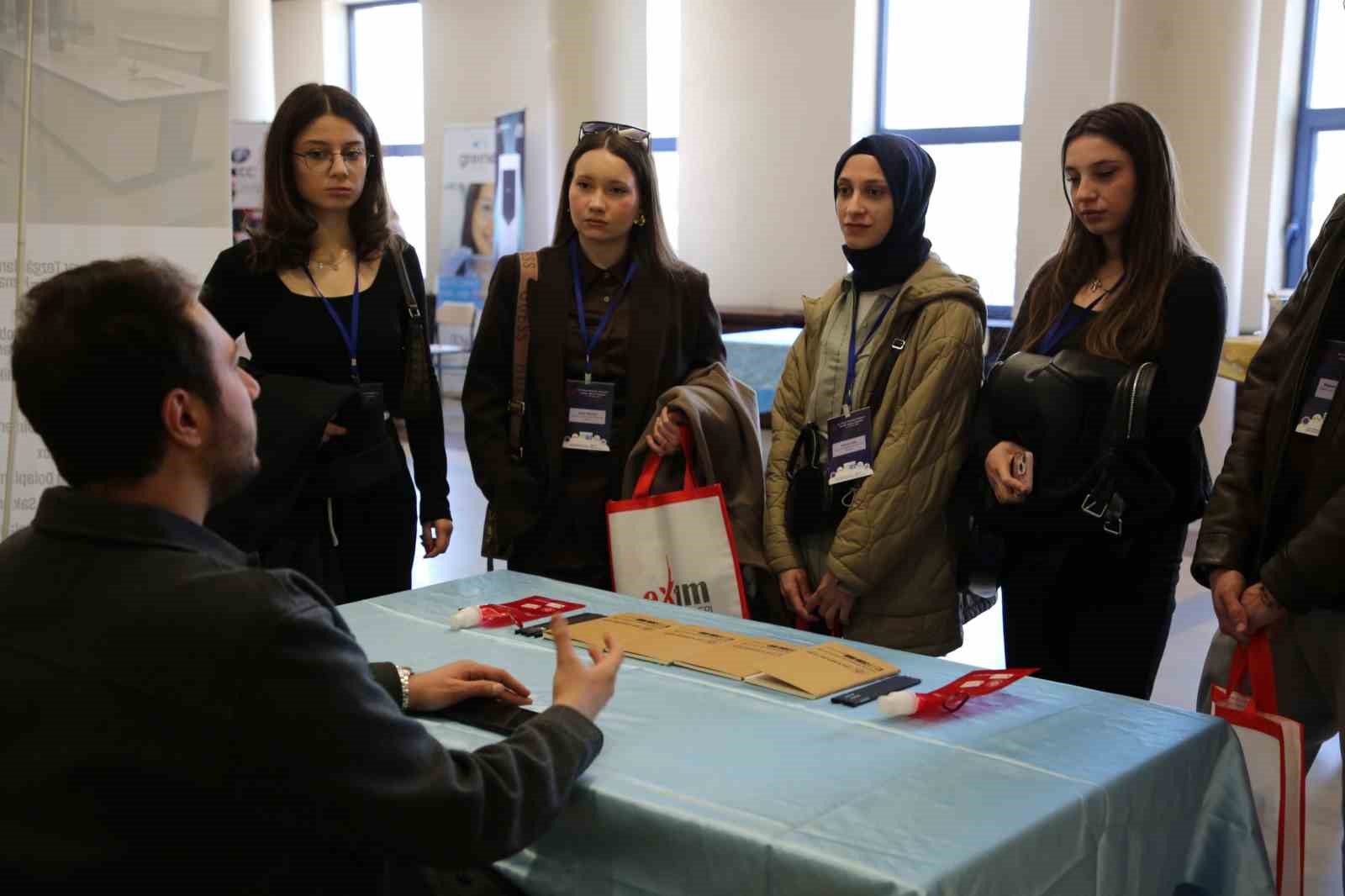 Atatürk Üniversitesi’nde "Moleküler Biyoloji ve Genetik" zirvesi
