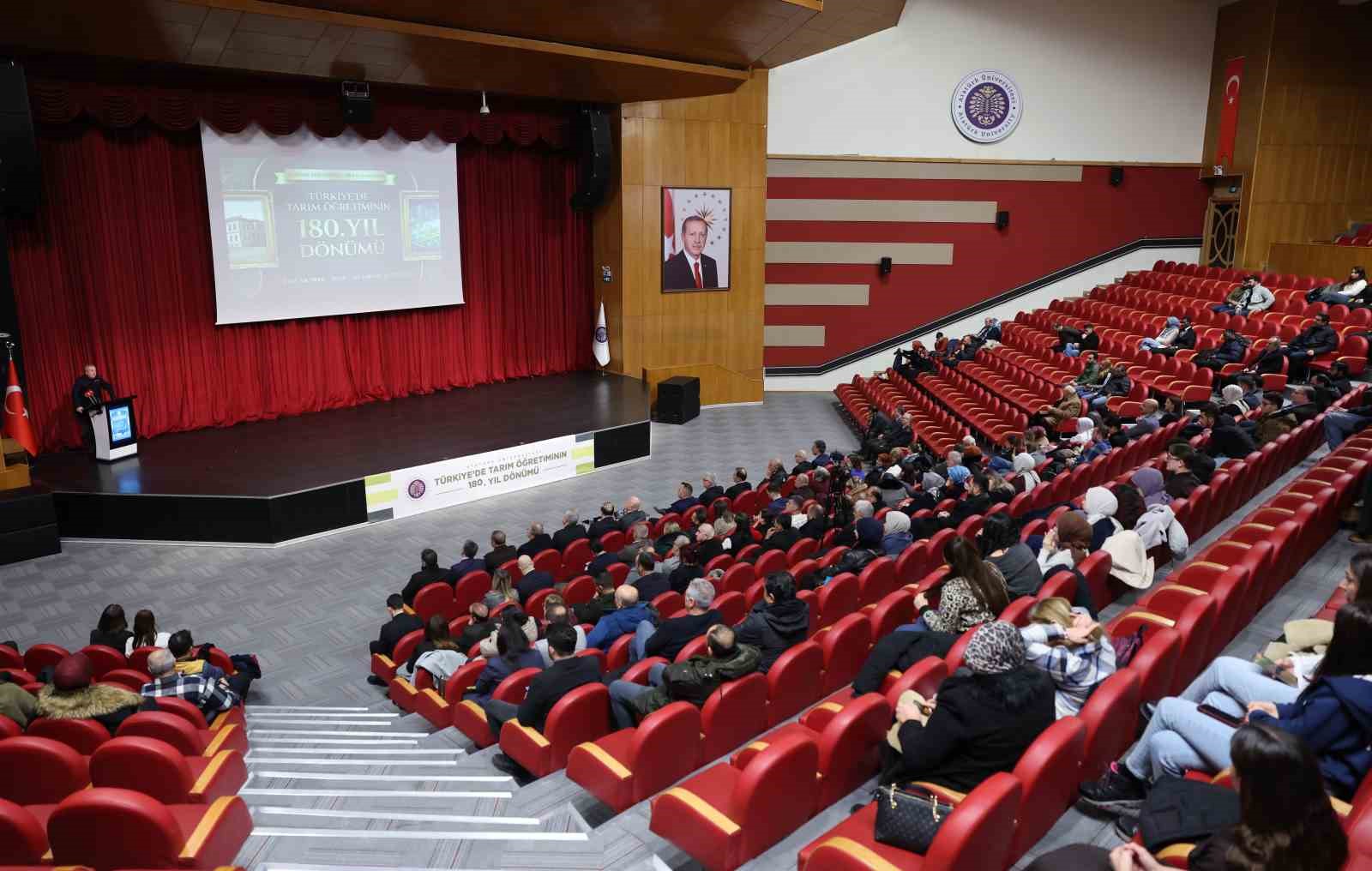 Atatürk Üniversitesinde tarım öğretiminin 180. Yılına anlamlı kutlama: "Gelecek tarımda, tarım bilimde yükseliyor"
