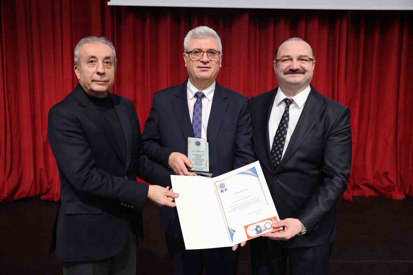 Atatürk Üniversitesinde tarım öğretiminin 180. Yılına anlamlı kutlama: "Gelecek tarımda, tarım bilimde yükseliyor"
