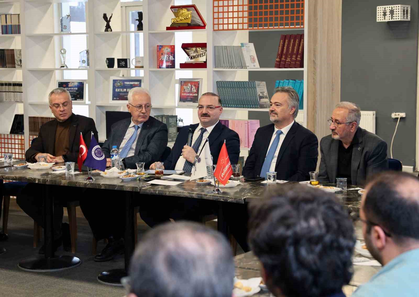 Atatürk Üniversitesinde TEKNOFEST akademik danışmanlar toplantısı düzenlendi
