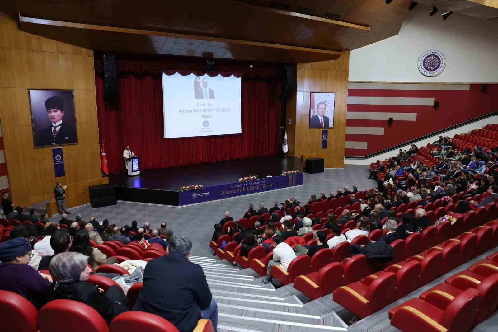 Atatürk Üniversitesinde  Tıp Bayramı ve akademik giysi töreni coşkusu
