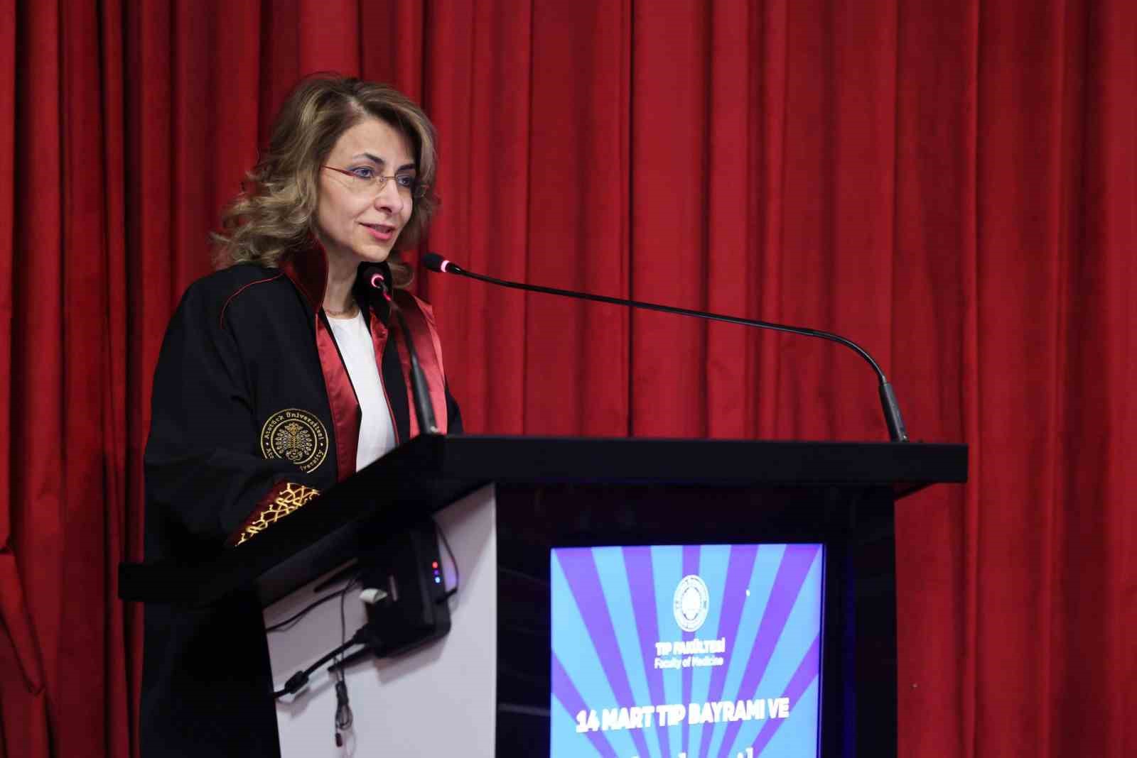 Atatürk Üniversitesinde  Tıp Bayramı ve akademik giysi töreni coşkusu
