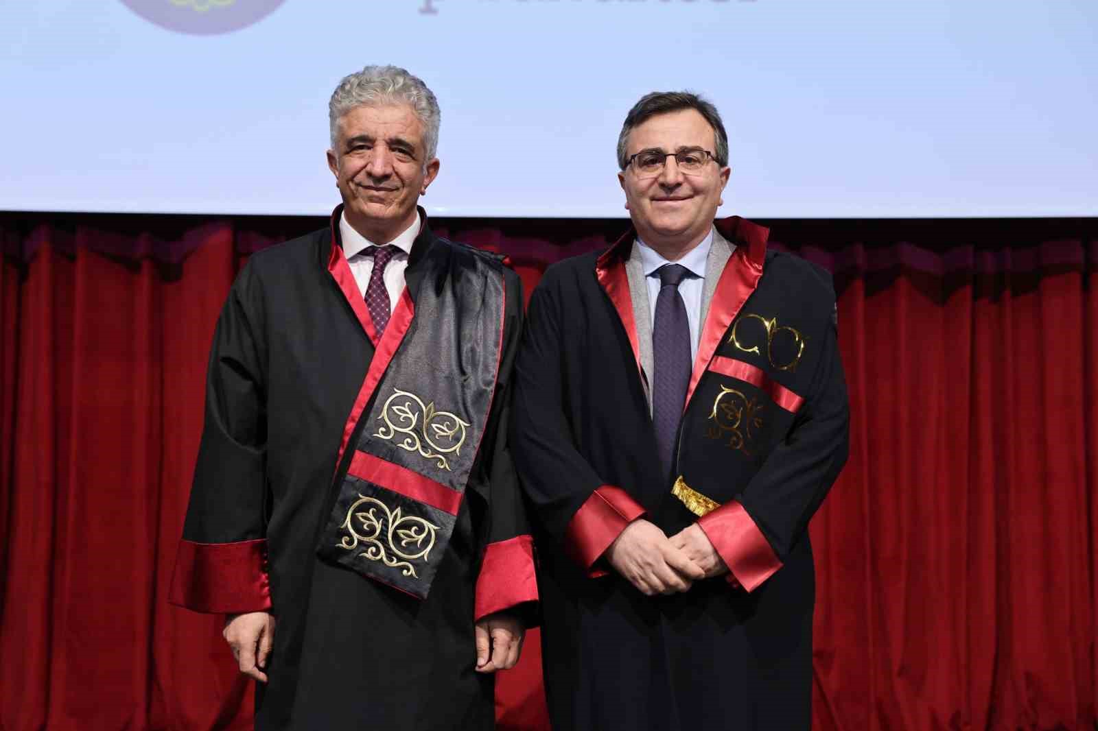 Atatürk Üniversitesinde  Tıp Bayramı ve akademik giysi töreni coşkusu
