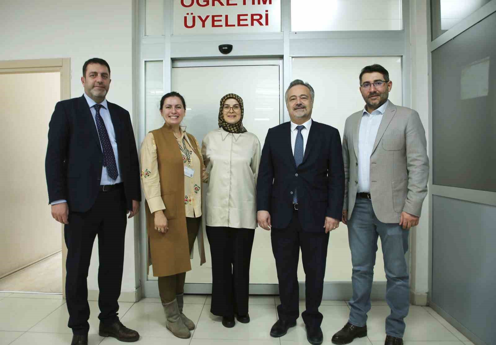 Atatürk Üniversitesinden önemli bir başarı daha
Atatürk Üniversitesinden önemli bir başarı daha