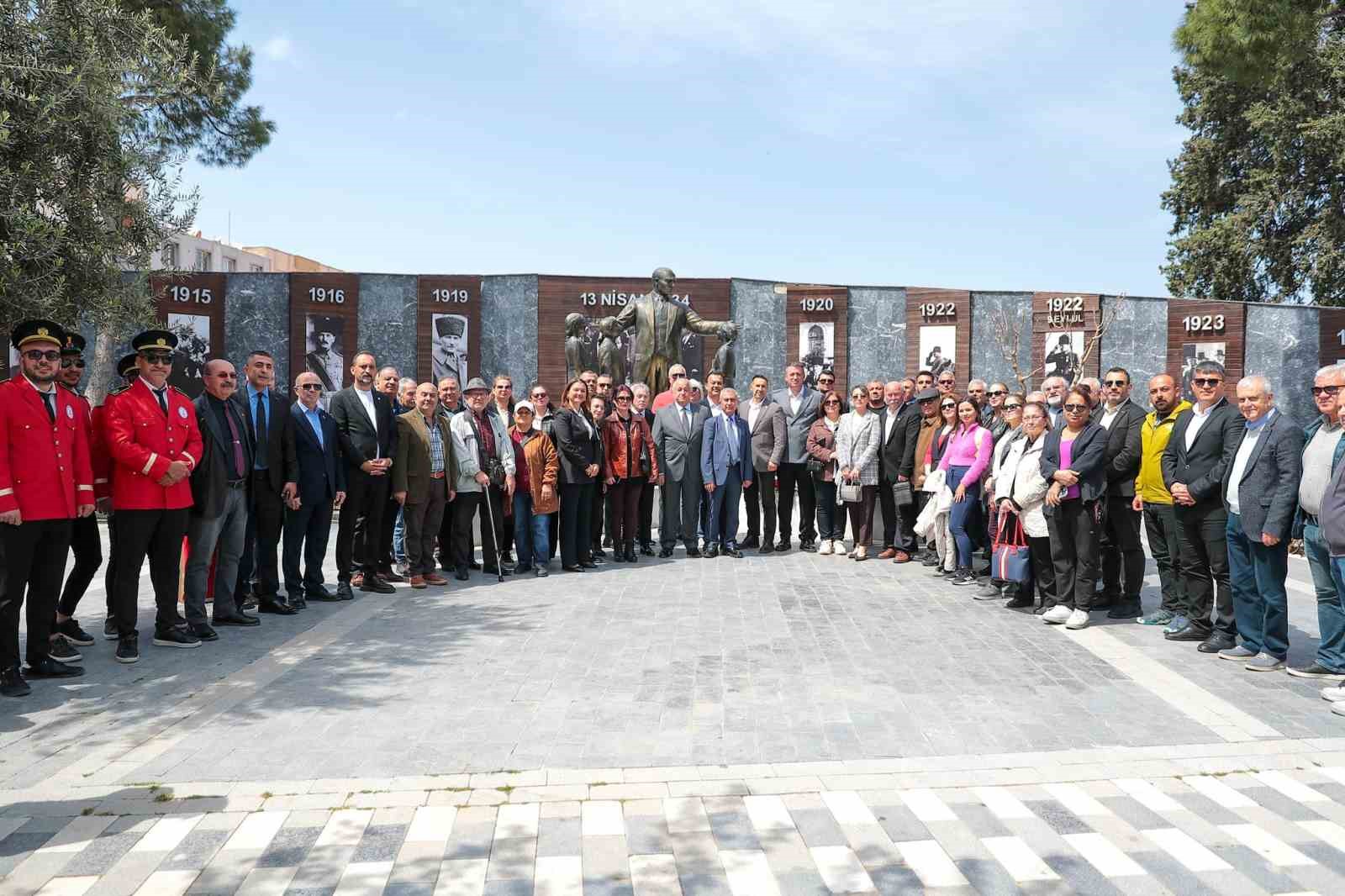 Atatürk’ün Aliağa’ya gelişinin 92. yıl dönümü törenlerle kutlandı
Atatürk’ün Aliağa’ya gelişinin 92. yıl dönümü törenlerle kutlandı